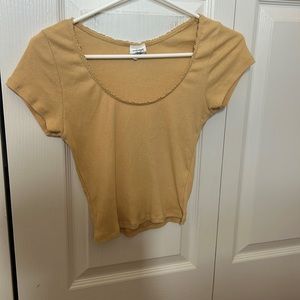 yellow cropped t shirt